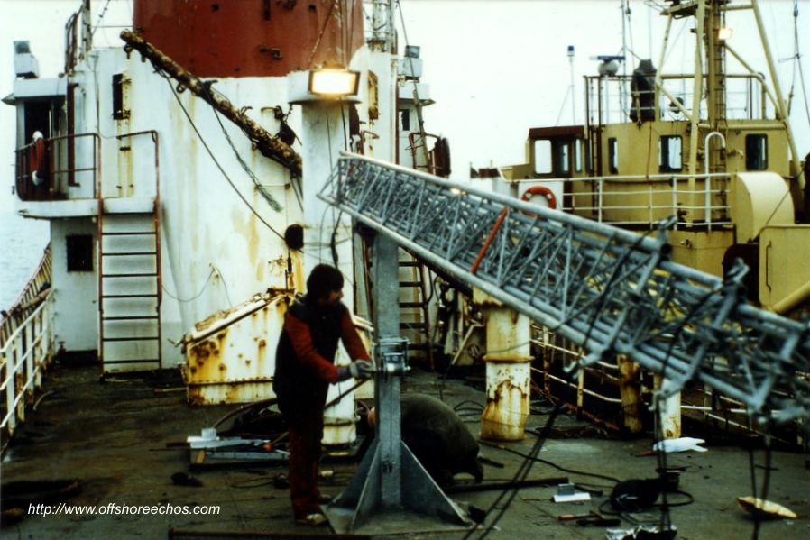 Temporary mast erected